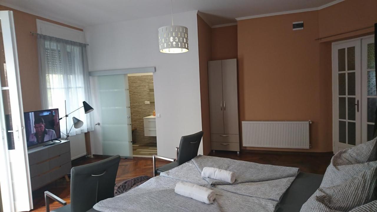 Central Vendeghaz Baja Eksteriør bilde